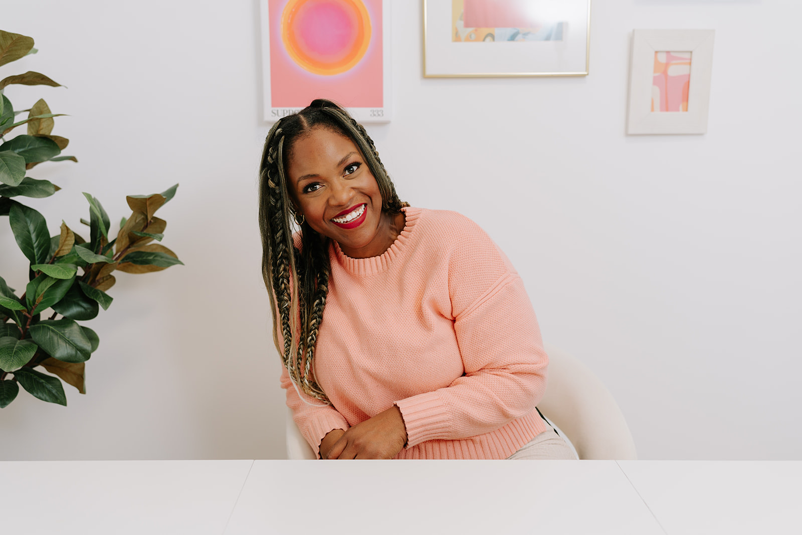 Dilys Chuinkam - Registered Black Therapist in Ottawa offering virtual psychotherapy for BIPOC adults in Ontario.