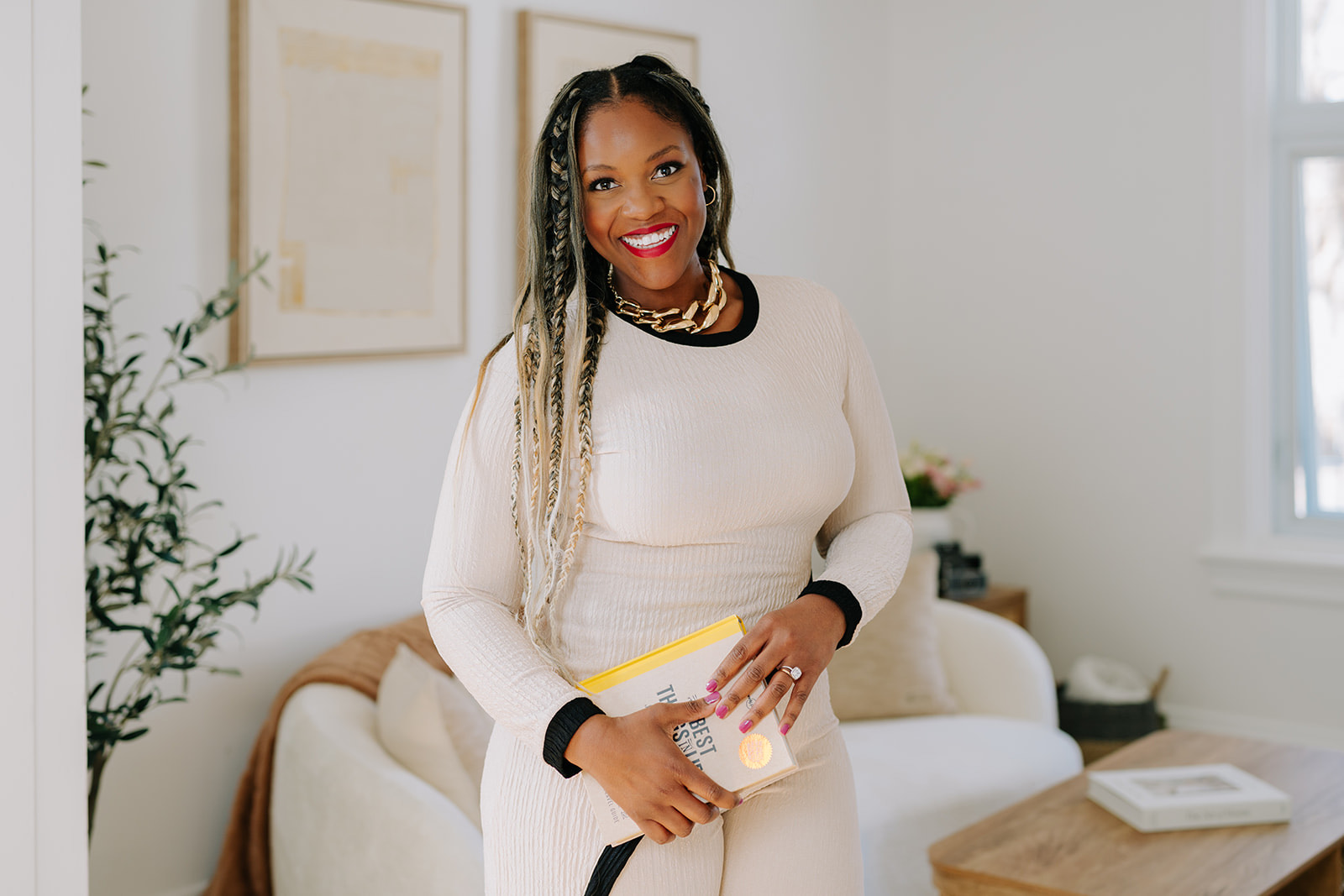 Portrait of Dilys Chuinkam, a Registered Black Psychotherapist in Ottawa specializing in BIPOC mental health Ontario.